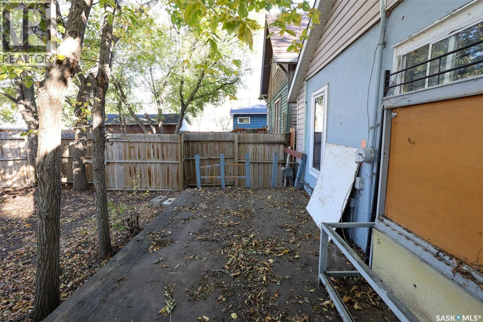 952 Robinson Street, Regina, Saskatchewan  S4T 2M5 - Photo 19 - SK050451