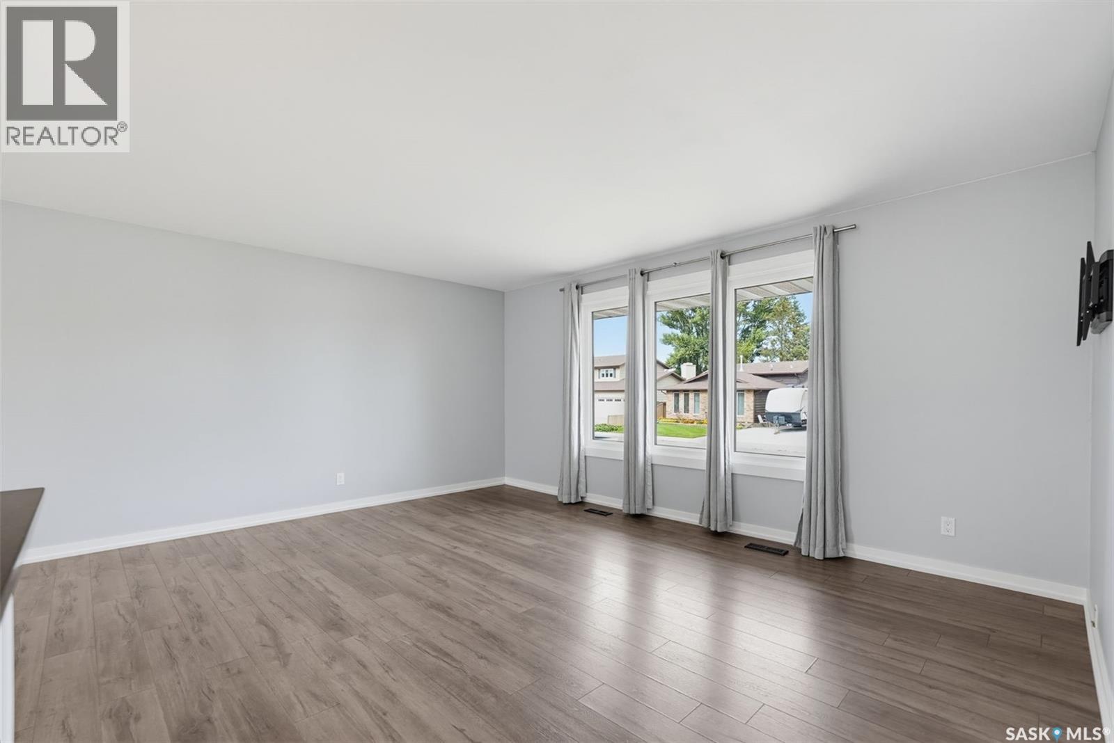 147 Candle Crescent, Saskatoon, Saskatchewan  S7K 5A1 - Photo 11 - SK050419