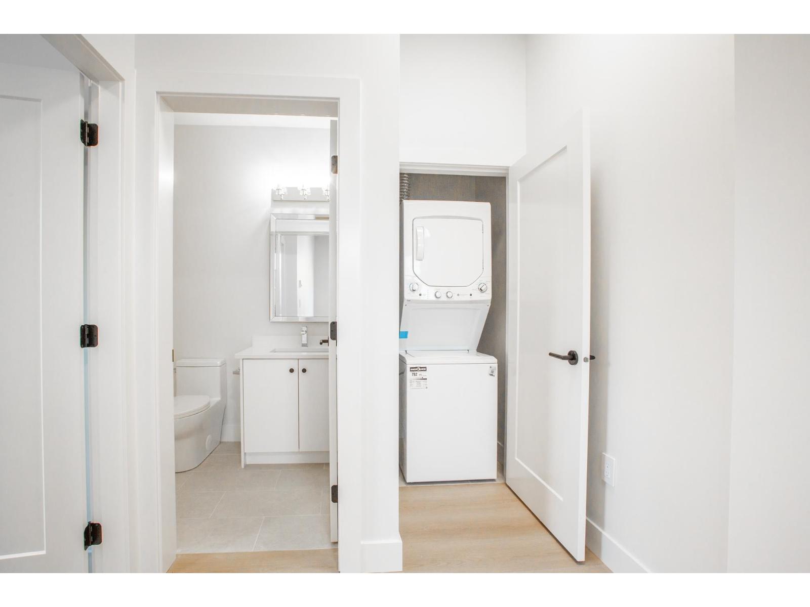 3558 204 Street, Langley, British Columbia  V3A 4Y2 - Photo 40 - R3166901
