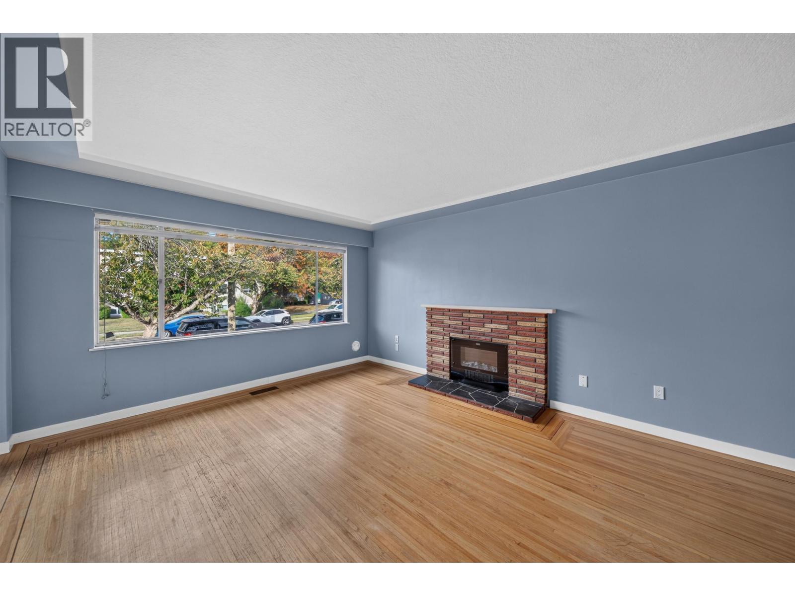5882 Berkeley Street, Vancouver, British Columbia  V5R 3H2 - Photo 8 - R3172216