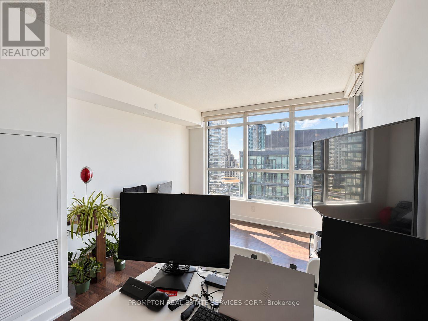 1615 - 80 Queens Wharf Road, Toronto, Ontario  M5V 0J3 - Photo 4 - C13869426