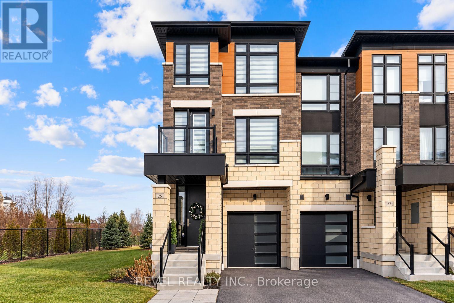 25 LAKE TRAIL WAY, Whitby, Ontario