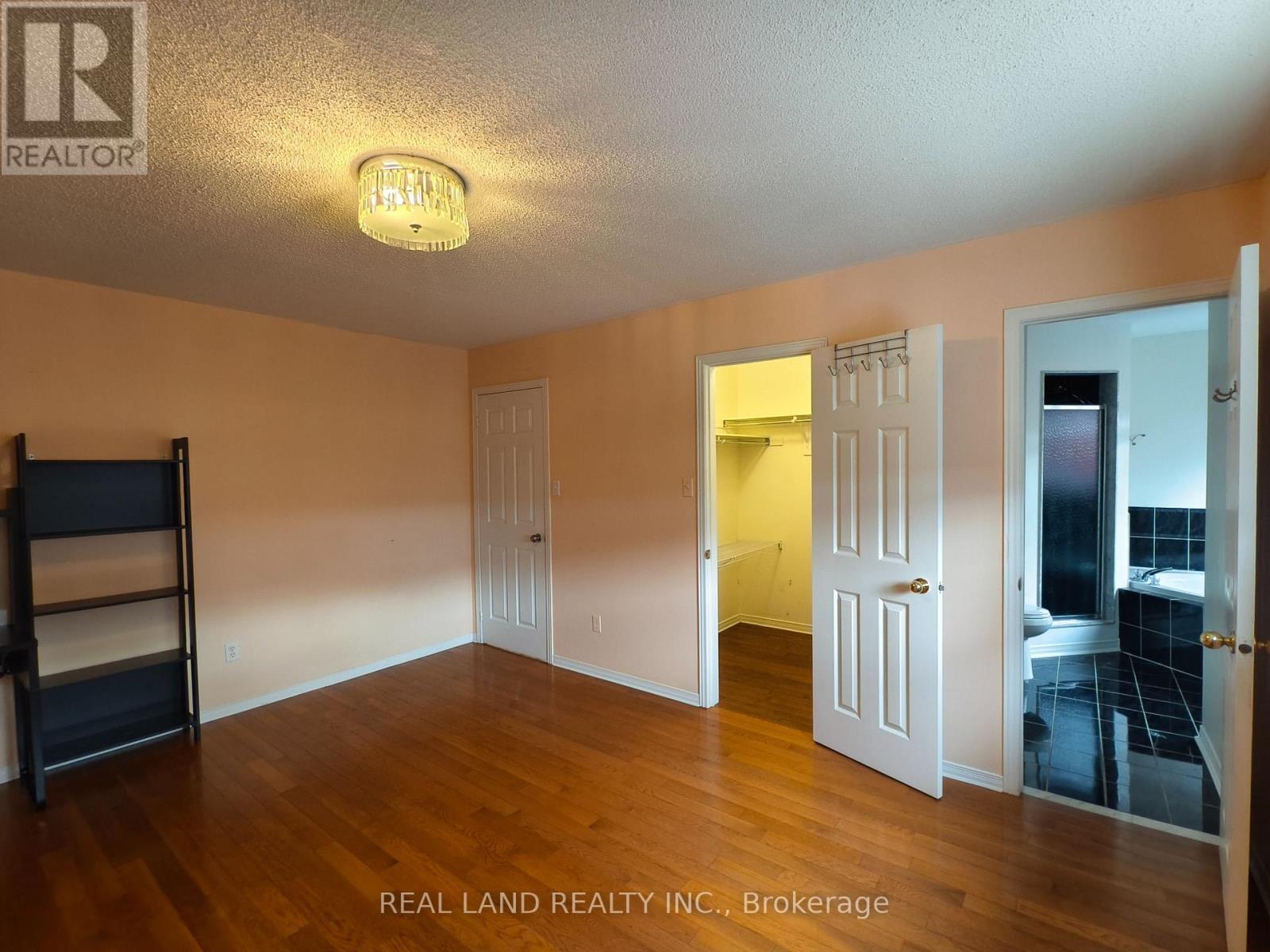 68 Waterton Crescent, Richmond Hill, Ontario  L4B 4L2 - Photo 13 - N13869392