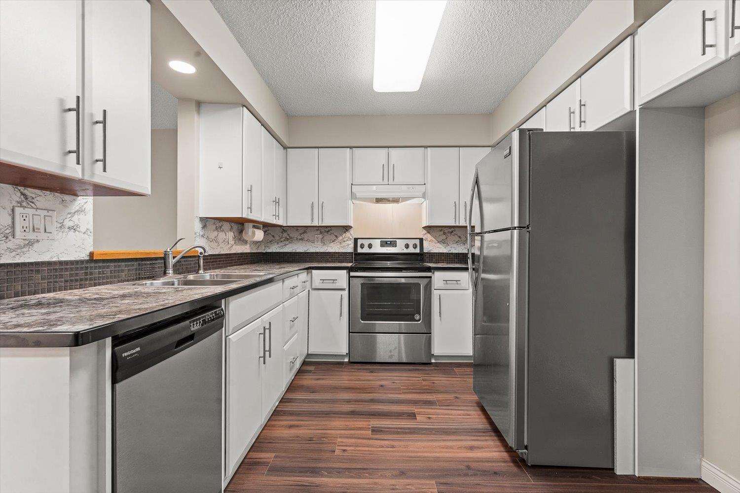 205 45604 BRETT AVENUE|Chilliwack Proper West
