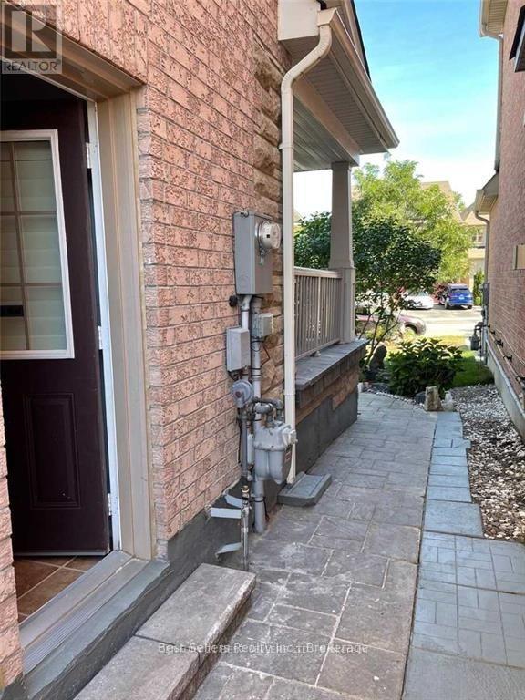 Bsmt - 32 Stephanie Avenue, Brampton, Ontario  L6Y 0R8 - Photo 16 - W13869356
