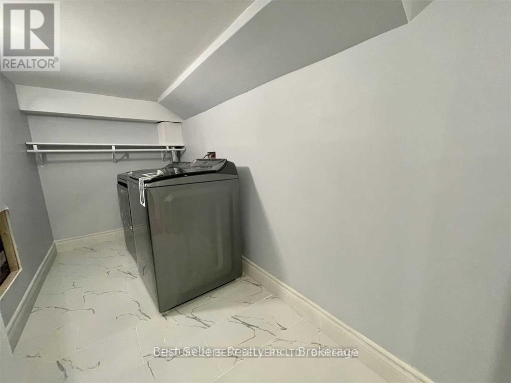 Bsmt - 32 Stephanie Avenue, Brampton, Ontario  L6Y 0R8 - Photo 9 - W13869356