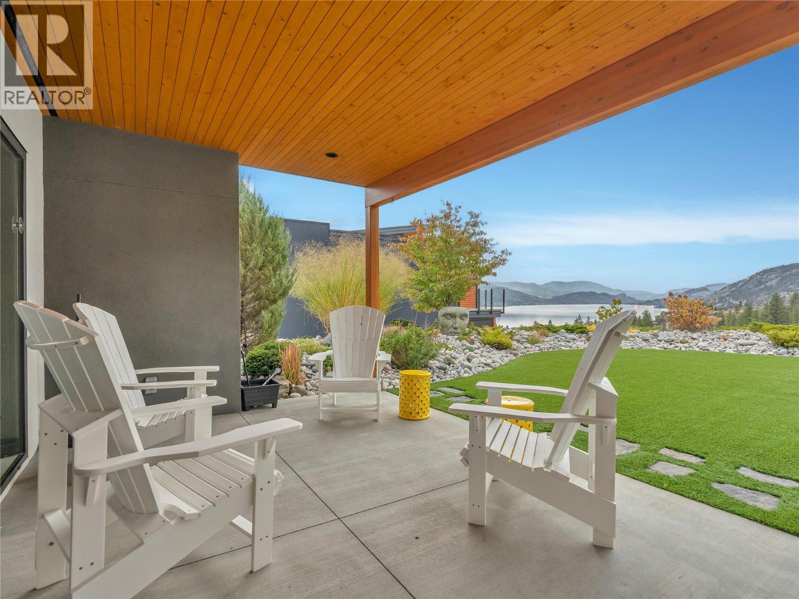 118 RIDGE View
