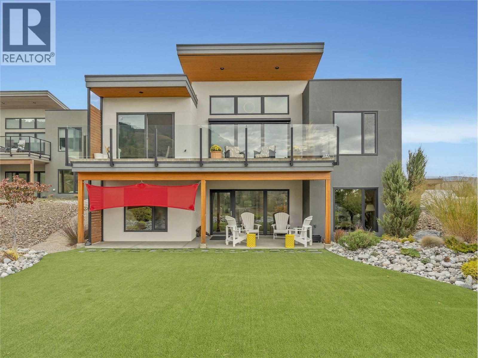 118 RIDGE View