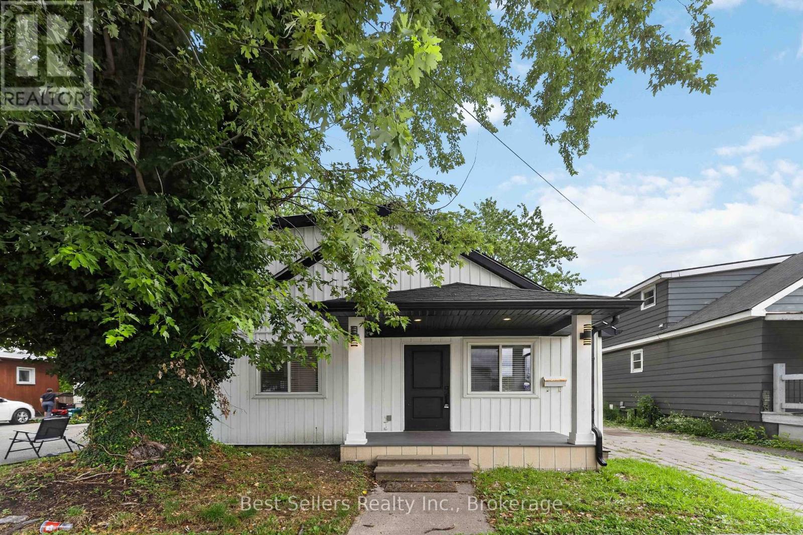 85 PELHAM ROAD, St. Catharines, Ontario