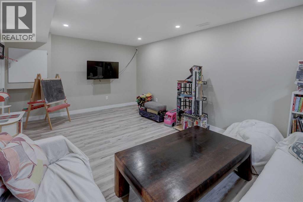 35 Sage Hill Manor NW