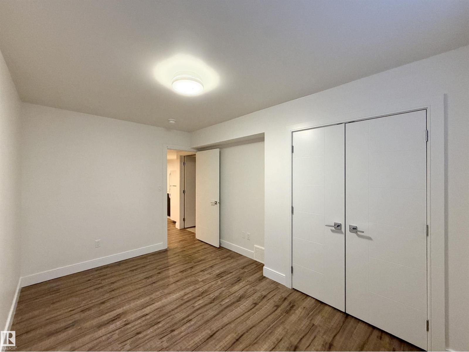 11127 77 AV NW
