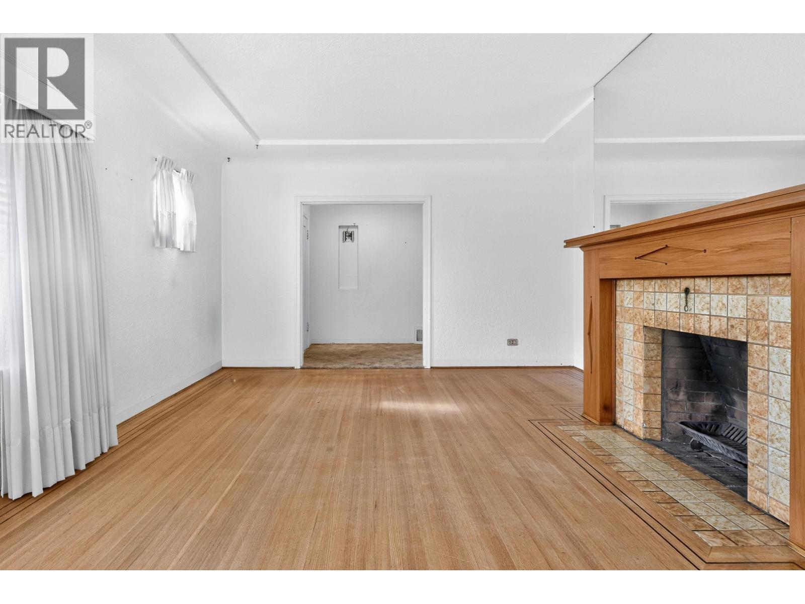 2345 W 18th Avenue, Vancouver, British Columbia  V6L 1A7 - Photo 8 - R3172550