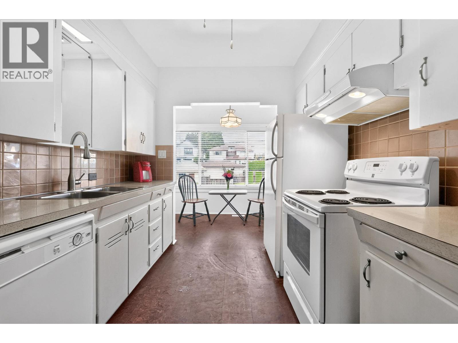 2345 W 18th Avenue, Vancouver, British Columbia  V6L 1A7 - Photo 12 - R3172550