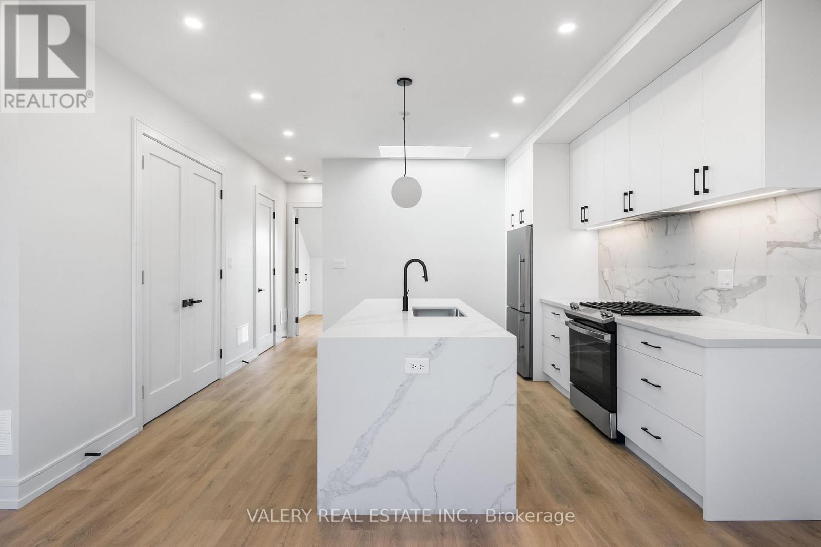 4 - 3rd Floor - 158 Dovercourt Road, Toronto, Ontario  M6J 3C4 - Photo 3 - C13869488