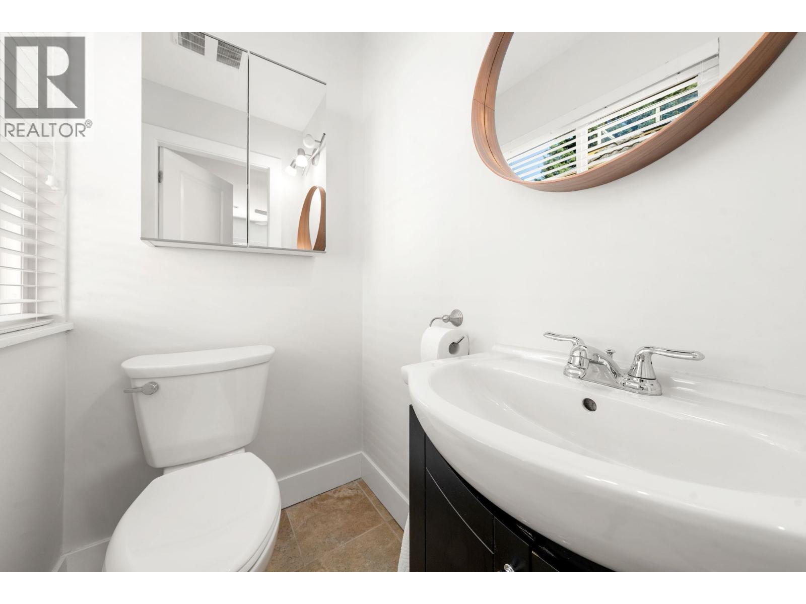 1147 Deep Cove Road, North Vancouver, British Columbia  V7G 1S4 - Photo 16 - R3173059