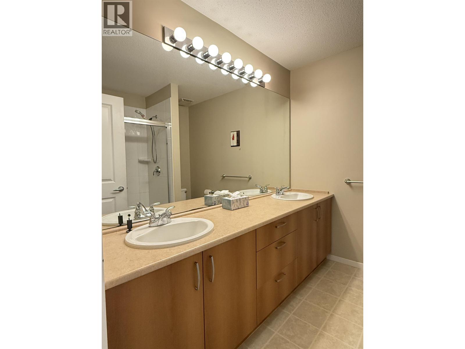 18x 9133 Government Street, Burnaby, British Columbia  V3N 0B1 - Photo 10 - R3173064