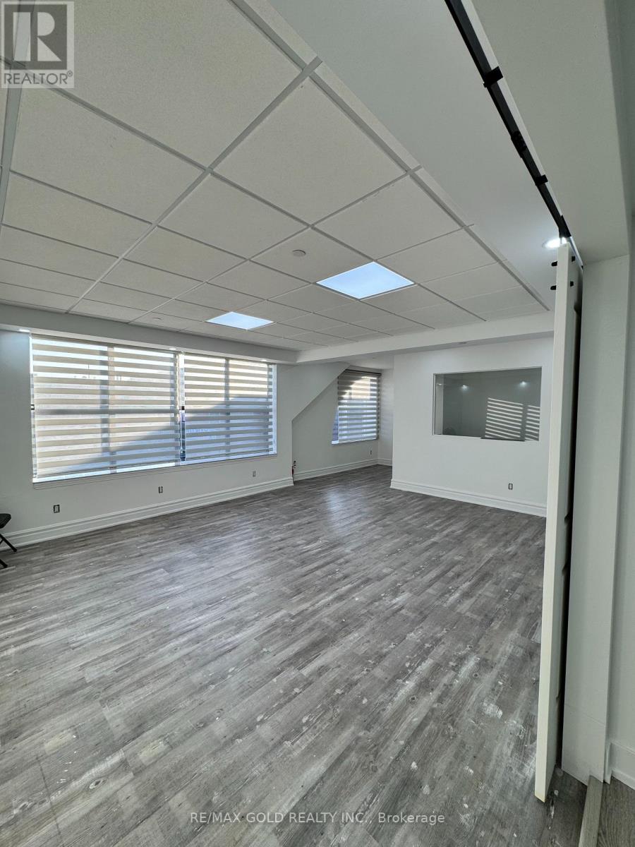 11 (Upper Floor) - 7015 Tranmere Drive, Mississauga, Ontario  L5S 1T7 - Photo 5 - W13869466