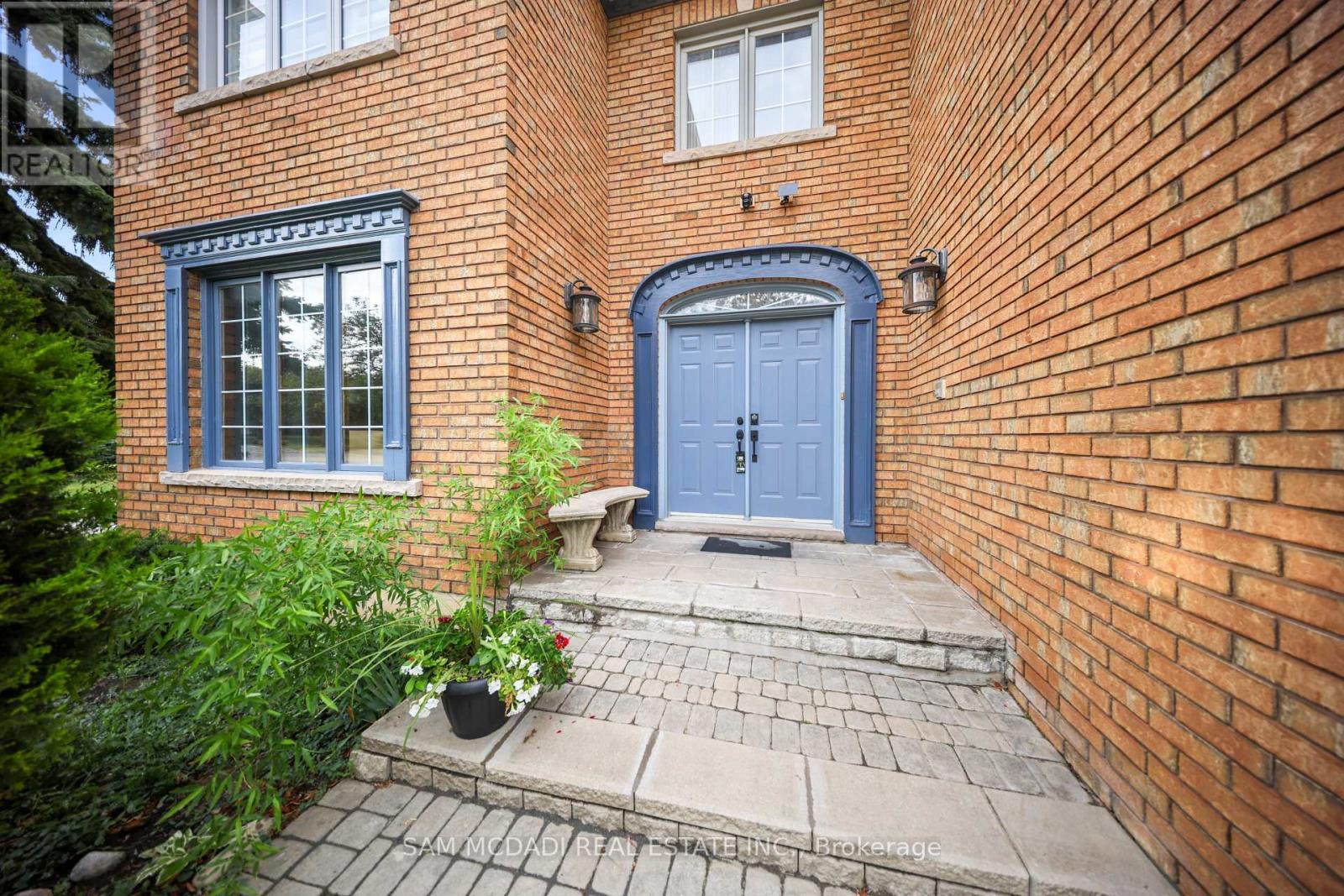 5109 Elderview Court, Mississauga, Ontario  L5M 5A9 - Photo 3 - W13869484