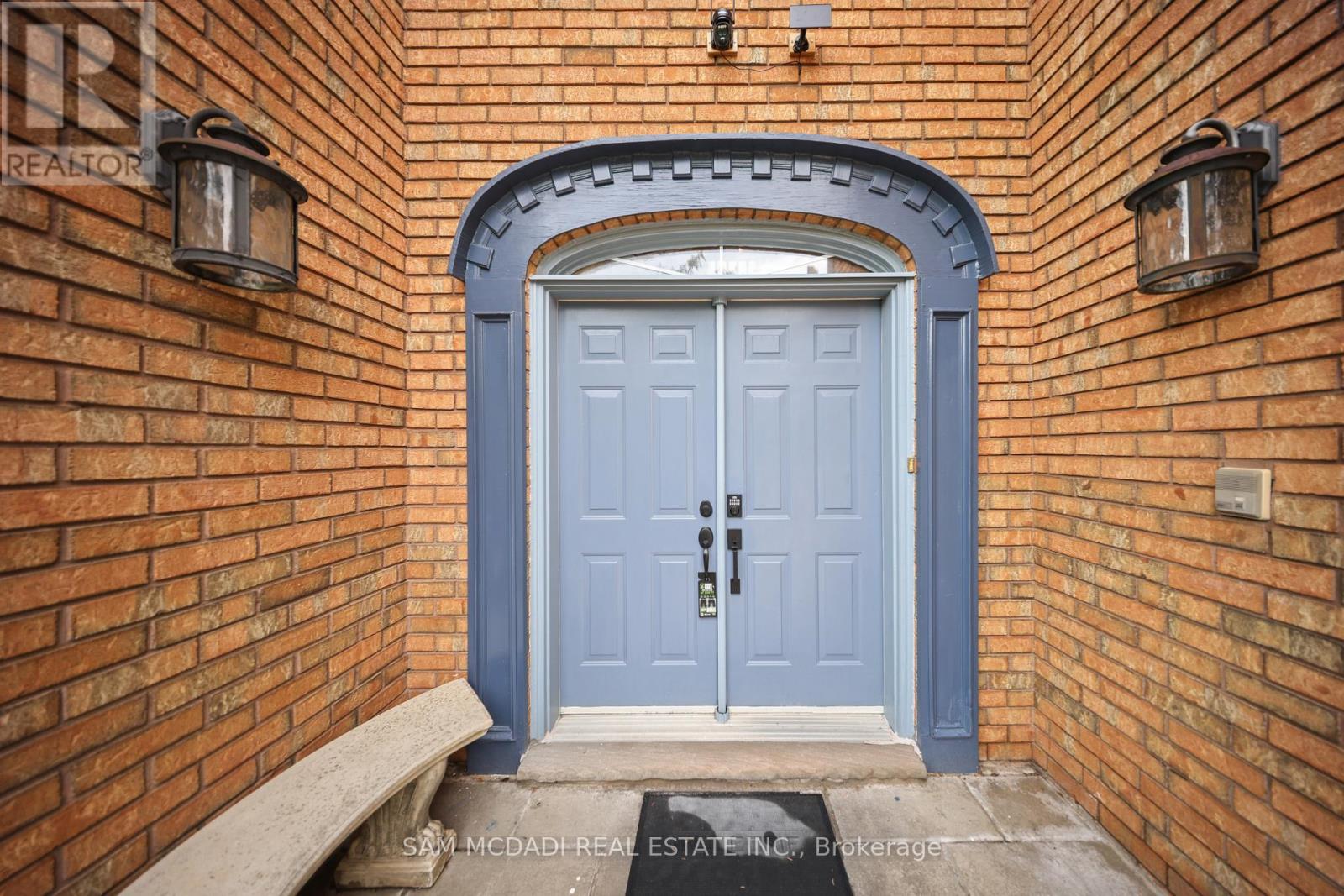 5109 Elderview Court, Mississauga, Ontario  L5M 5A9 - Photo 4 - W13869484