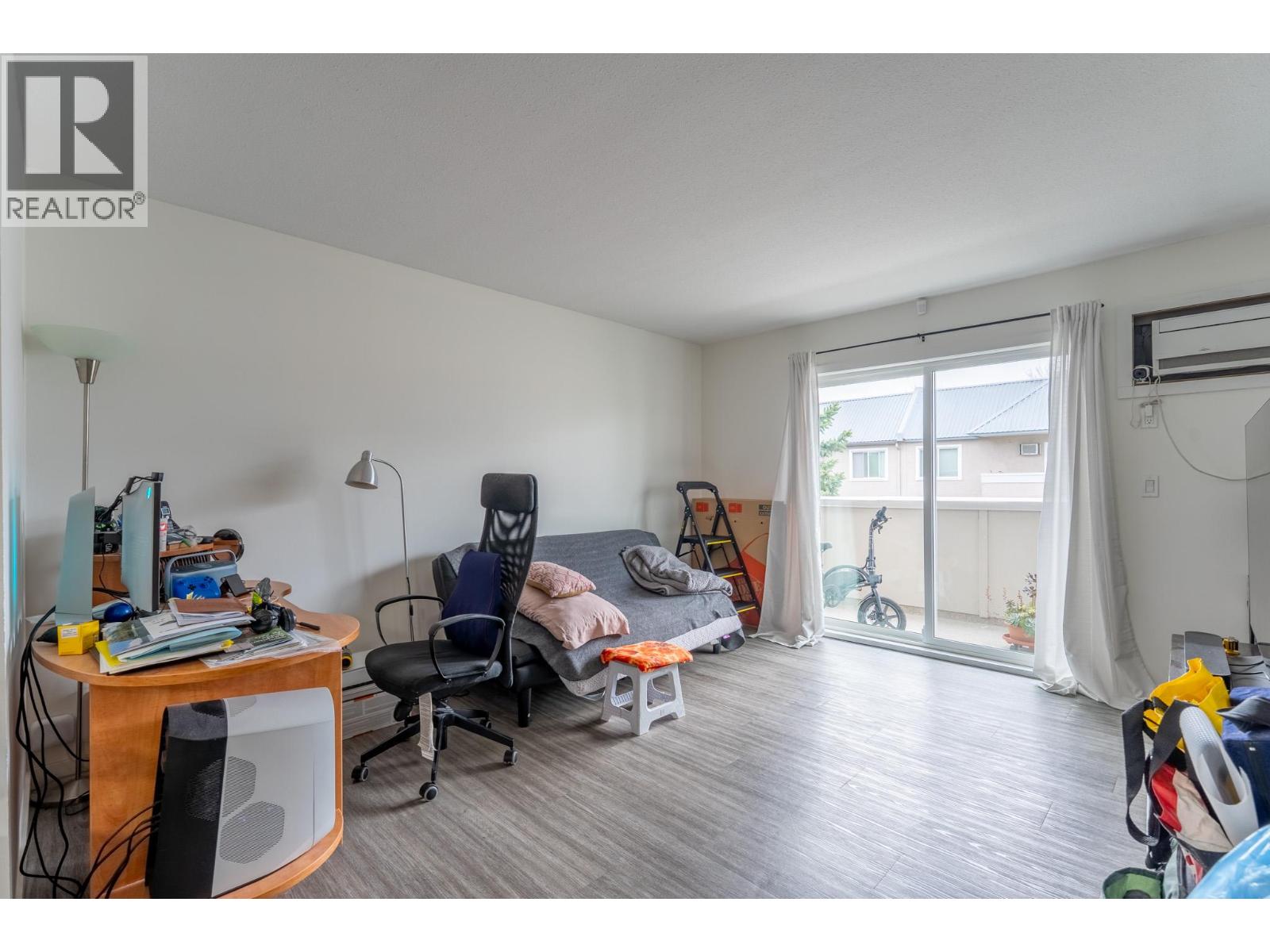 3160 De Montreuil Court Unit# 413