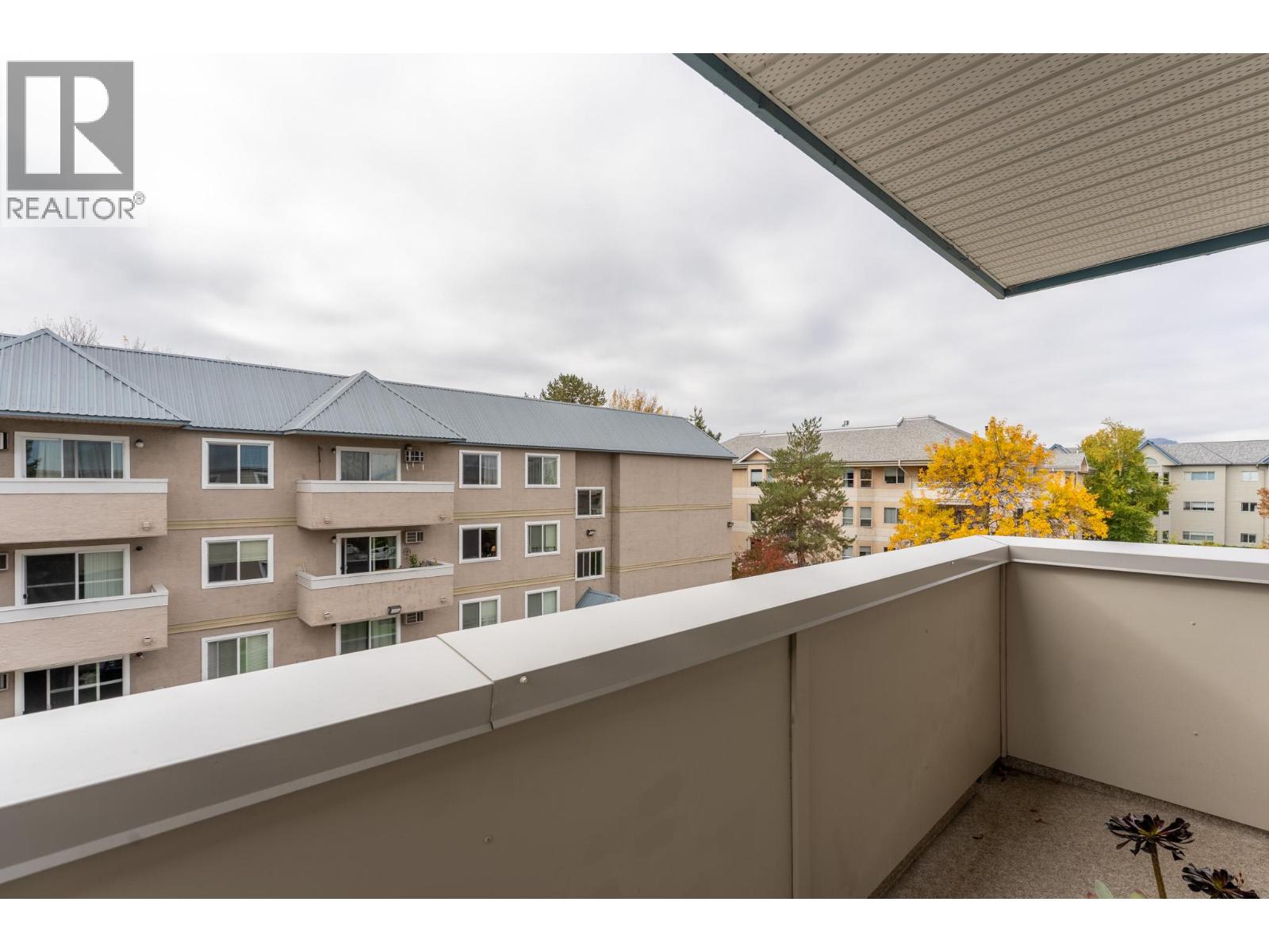 3160 De Montreuil Court Unit# 413