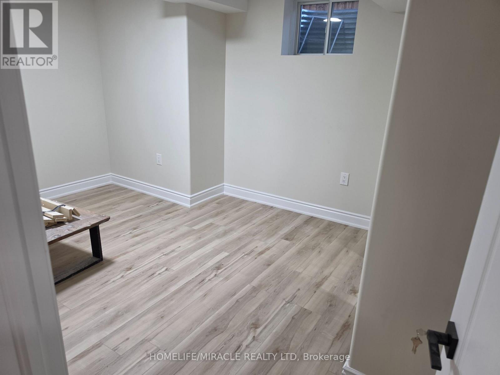 Lower - 15 Elderberry Street, Caledon, Ontario  L7C 4N8 - Photo 7 - W13811616