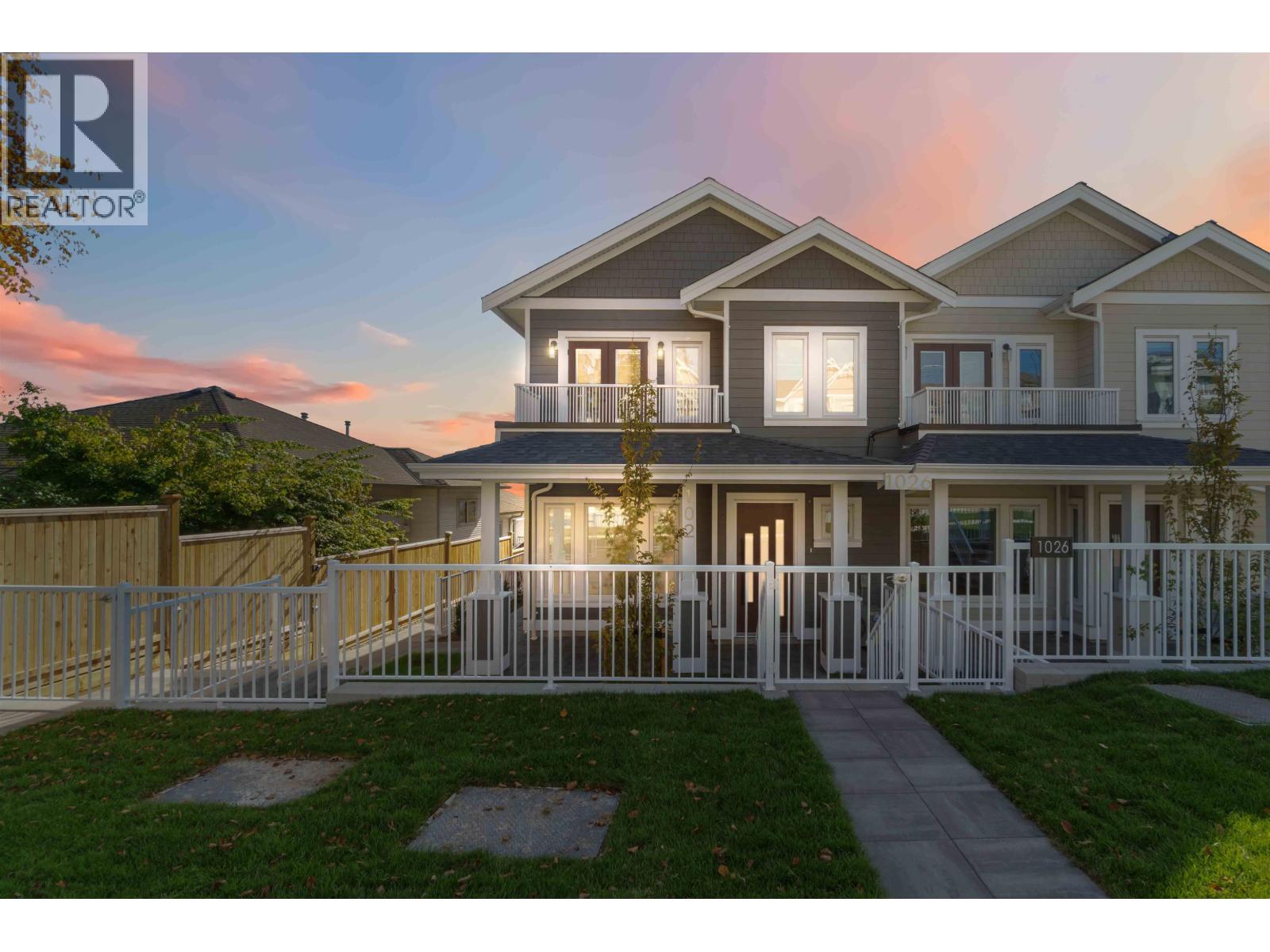 102 1026 Stewart Avenue, Coquitlam, British Columbia  V5K 2N6 - Photo 2 - R3173000