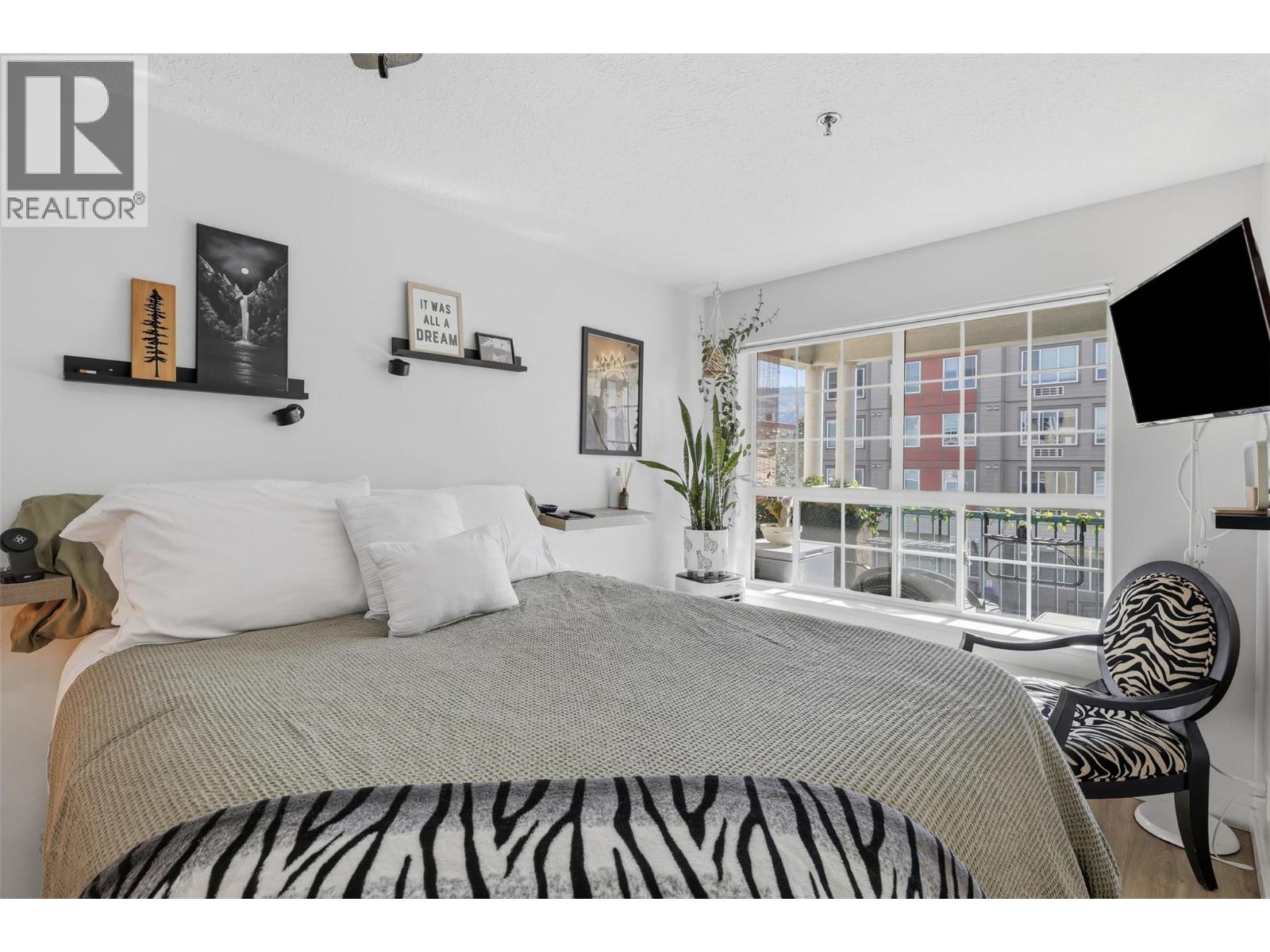 554 SEYMOUR Street Unit# 312