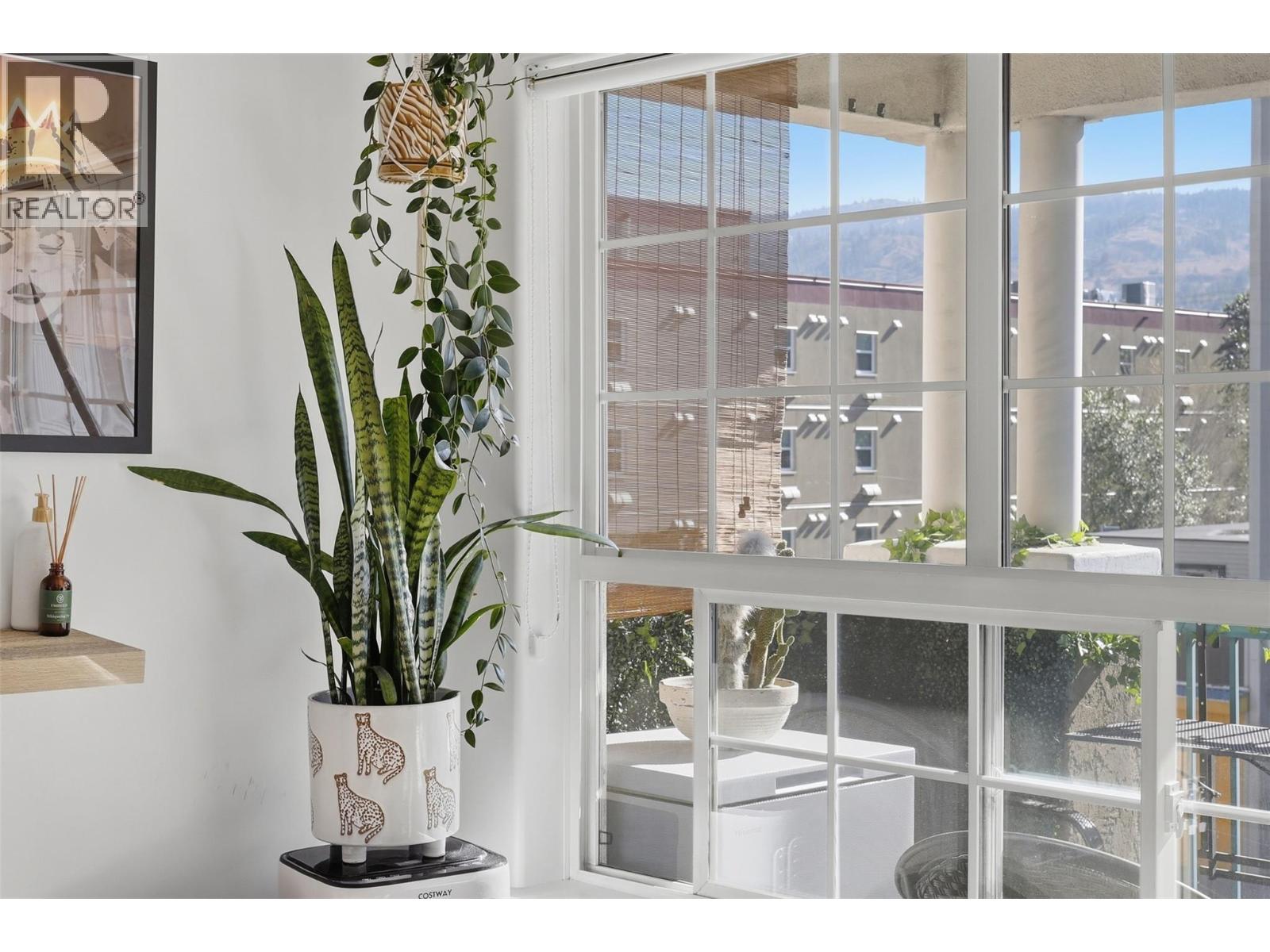 554 SEYMOUR Street Unit# 312