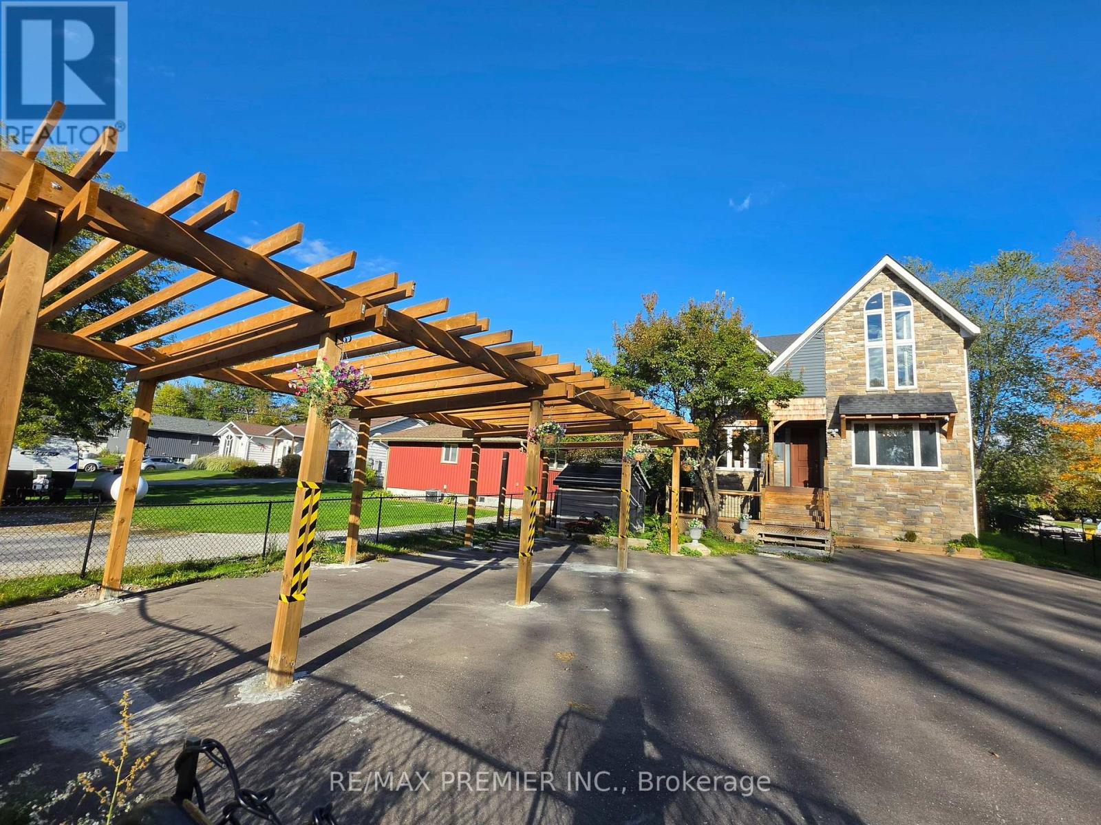 1651 PENINSULA POINT ROAD, Severn, Ontario