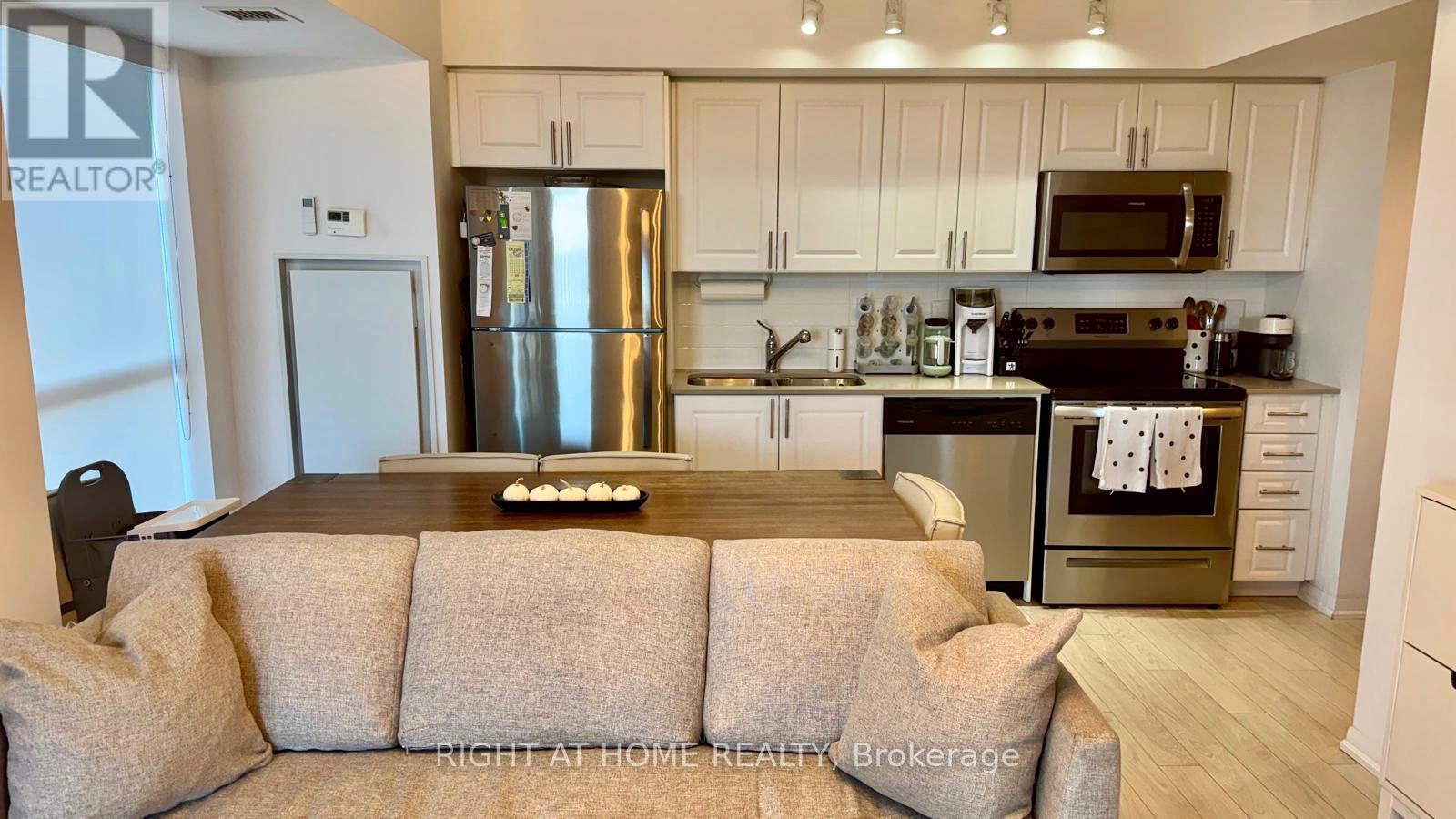 905 - 3091 Dufferin Street, Toronto, Ontario  M6A 0C4 - Photo 15 - W13848446