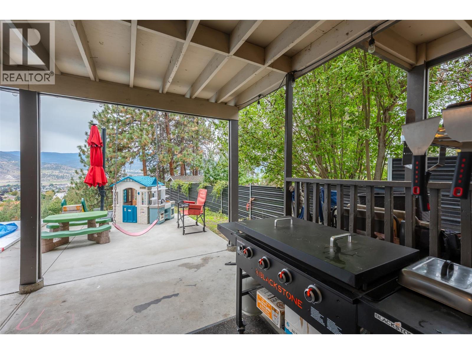 138 Evergreen Crescent
