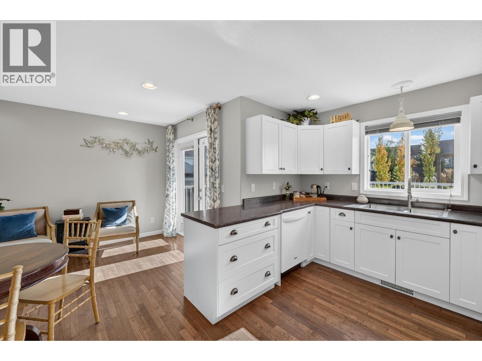 8715 114 AVENUE