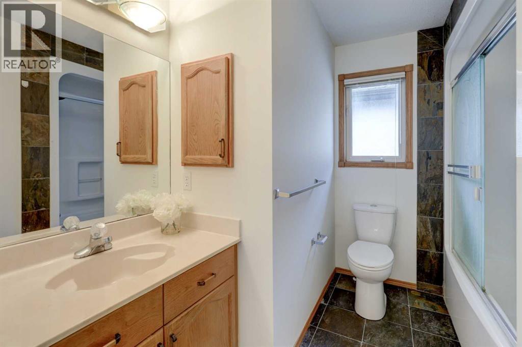 662 Arbour Lake Drive NW, Calgary, Alberta  T3G 4T6 - Photo 29 - A2347162
