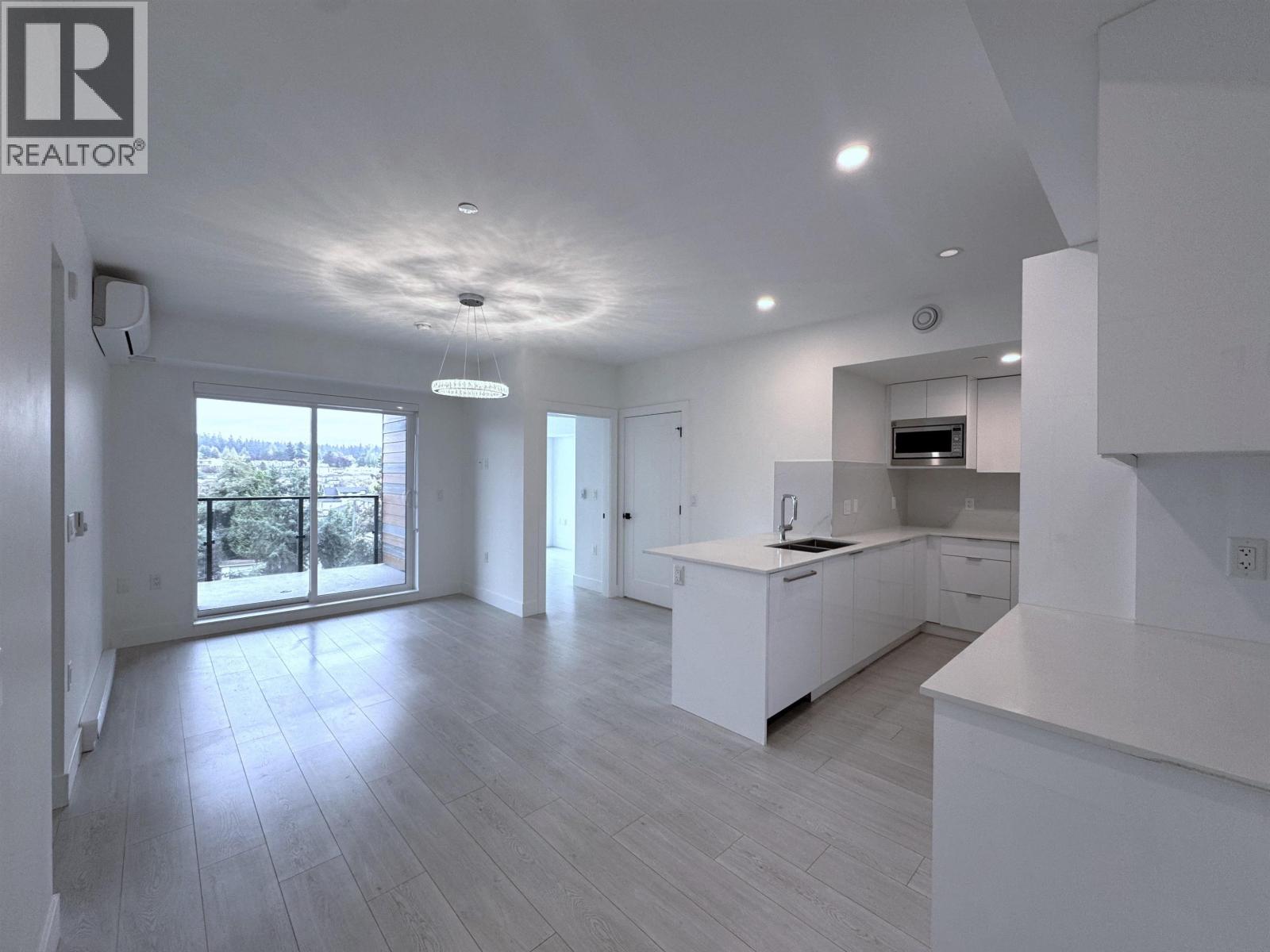 602 5399 JOYCE STREET, Vancouver, British Columbia