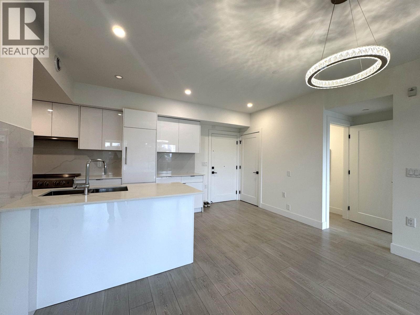 602 5399 Joyce Street, Vancouver, British Columbia  V5R 4H3 - Photo 6 - R3173073