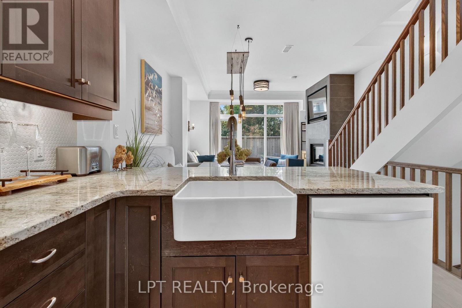 348 Ravenhill Avenue E, Ottawa, Ontario  K2A 1S5 - Photo 8 - X13869616