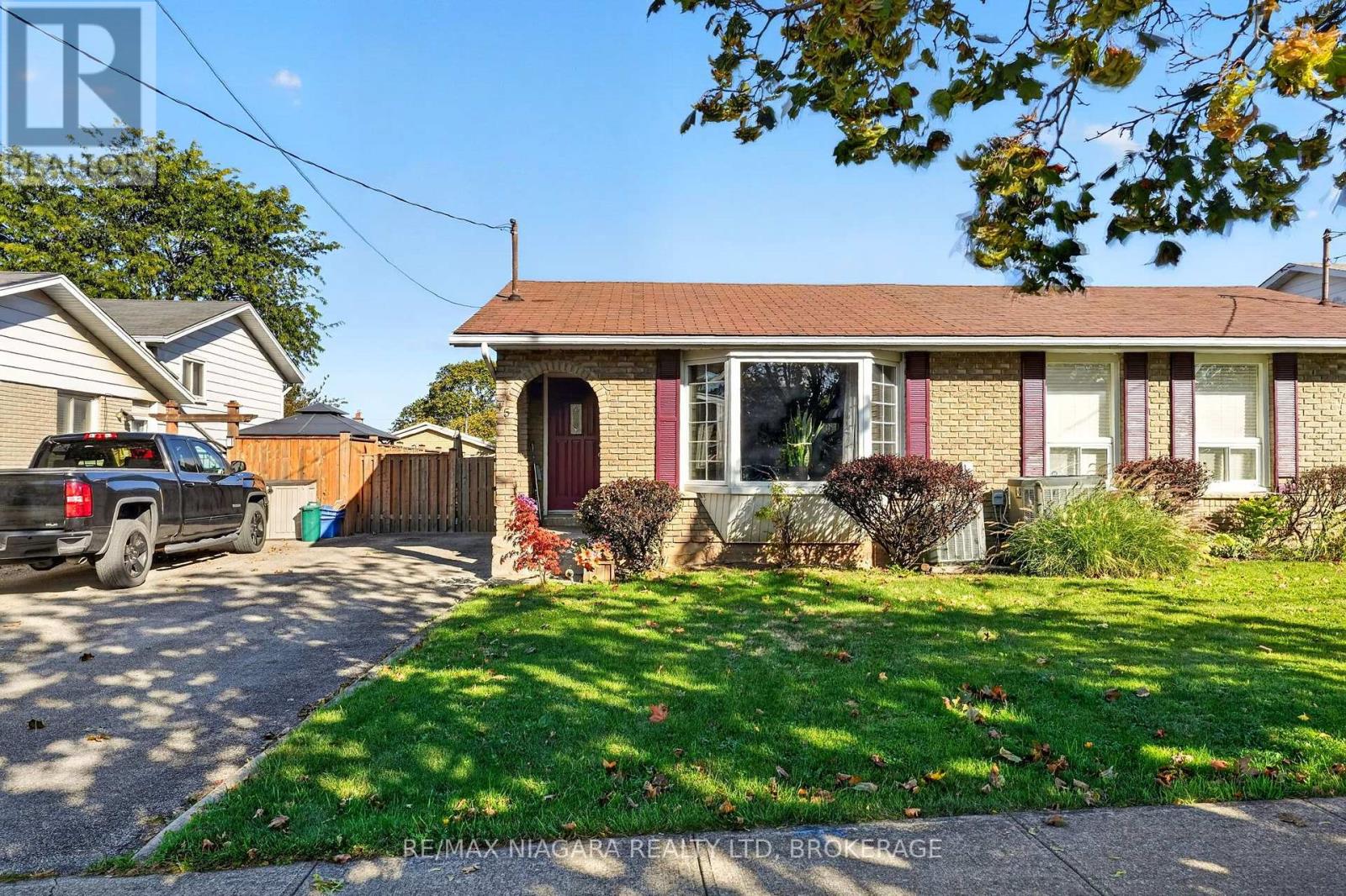 45 Green Maple Drive, St. Catharines (Secord Woods), Ontario L2P 3P4 - Photo 1 - X13869642