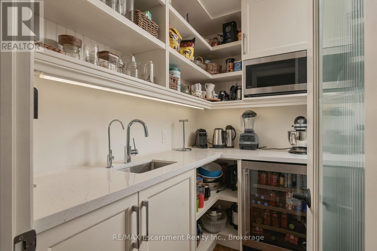 1530 Chasehurst Drive, Mississauga, Ontario  L5J 3A8 - Photo 14 - W13869556