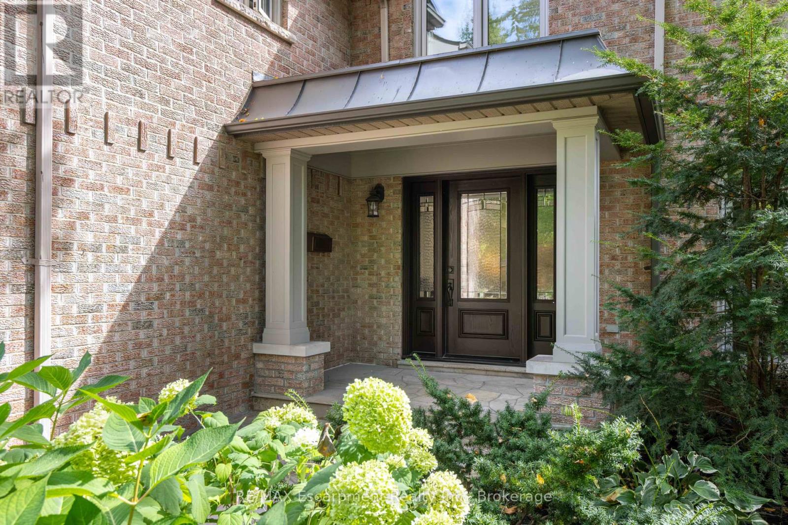 1530 Chasehurst Drive, Mississauga, Ontario  L5J 3A8 - Photo 4 - W13869556