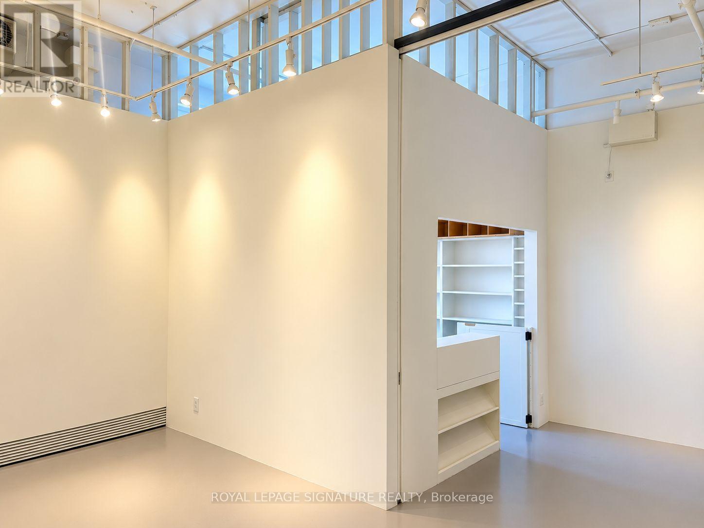 302 - 180 Shaw Street, Toronto (Trinity-Bellwoods), Ontario  M6J 2W5 - Photo 3 - C13869578
