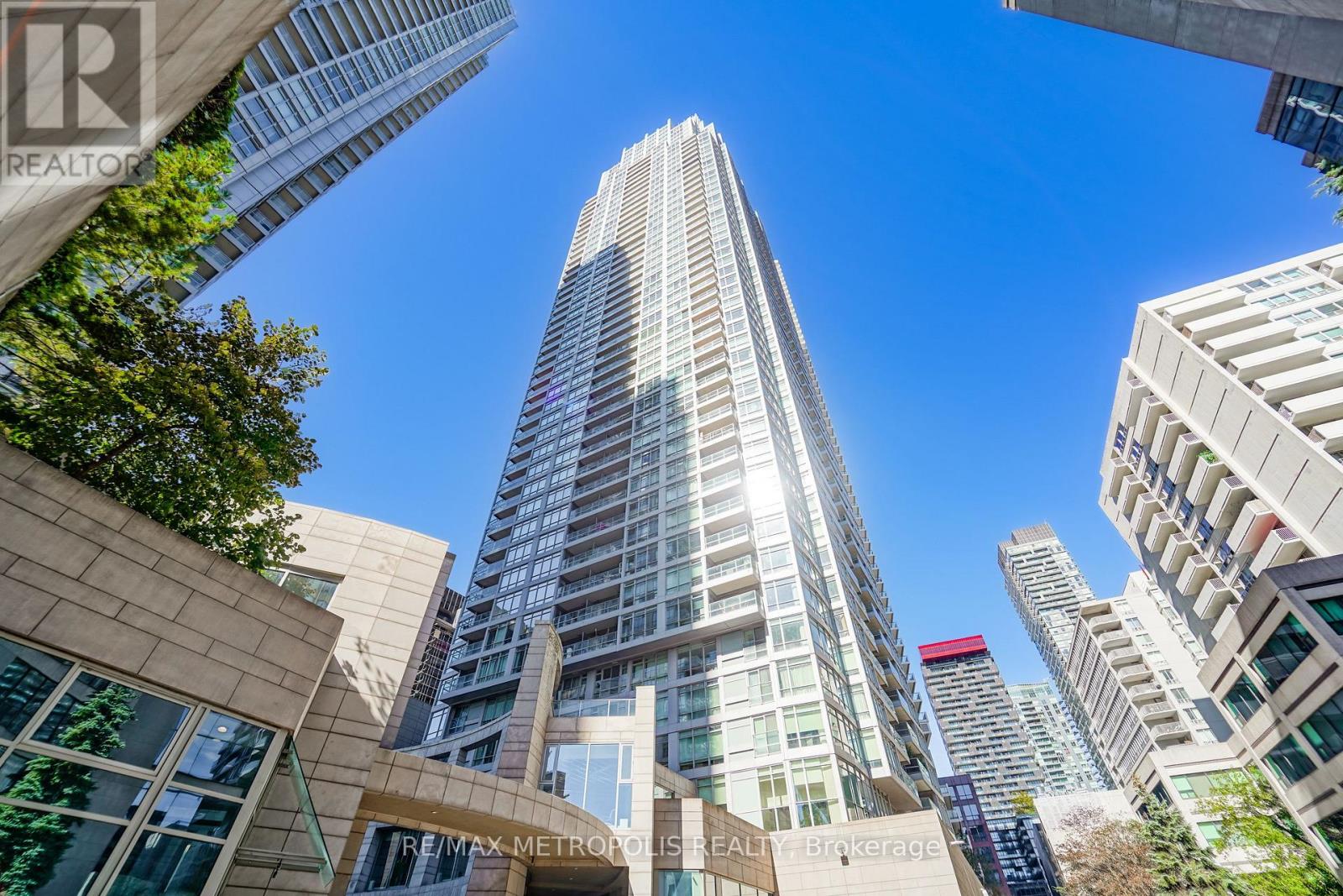 3709 - 2191 Yonge Street, Toronto, Ontario  M4S 3H8 - Photo 3 - C13869600