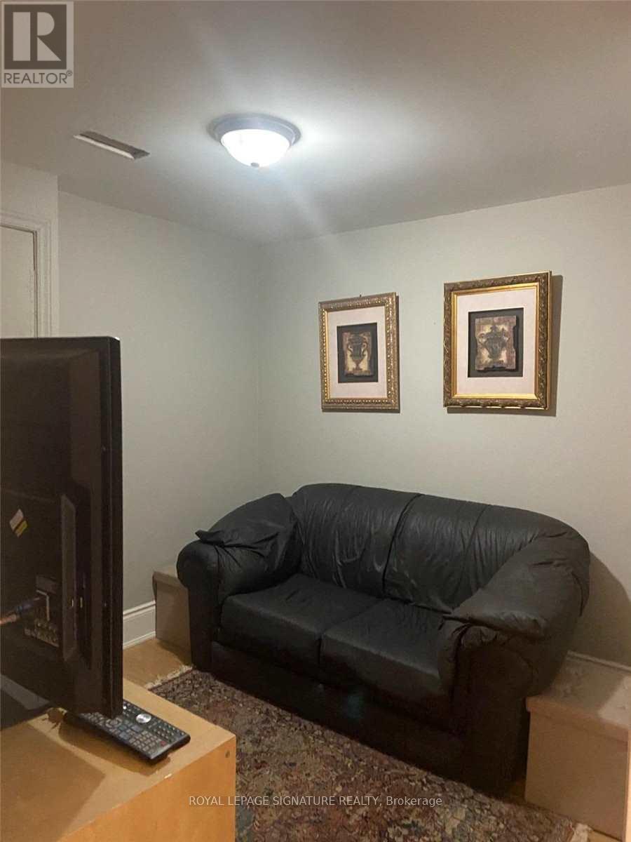 Lower - 41 Kimbermount Drive, Toronto (L'amoreaux), Ontario  M1T 2Y1 - Photo 18 - E13869602