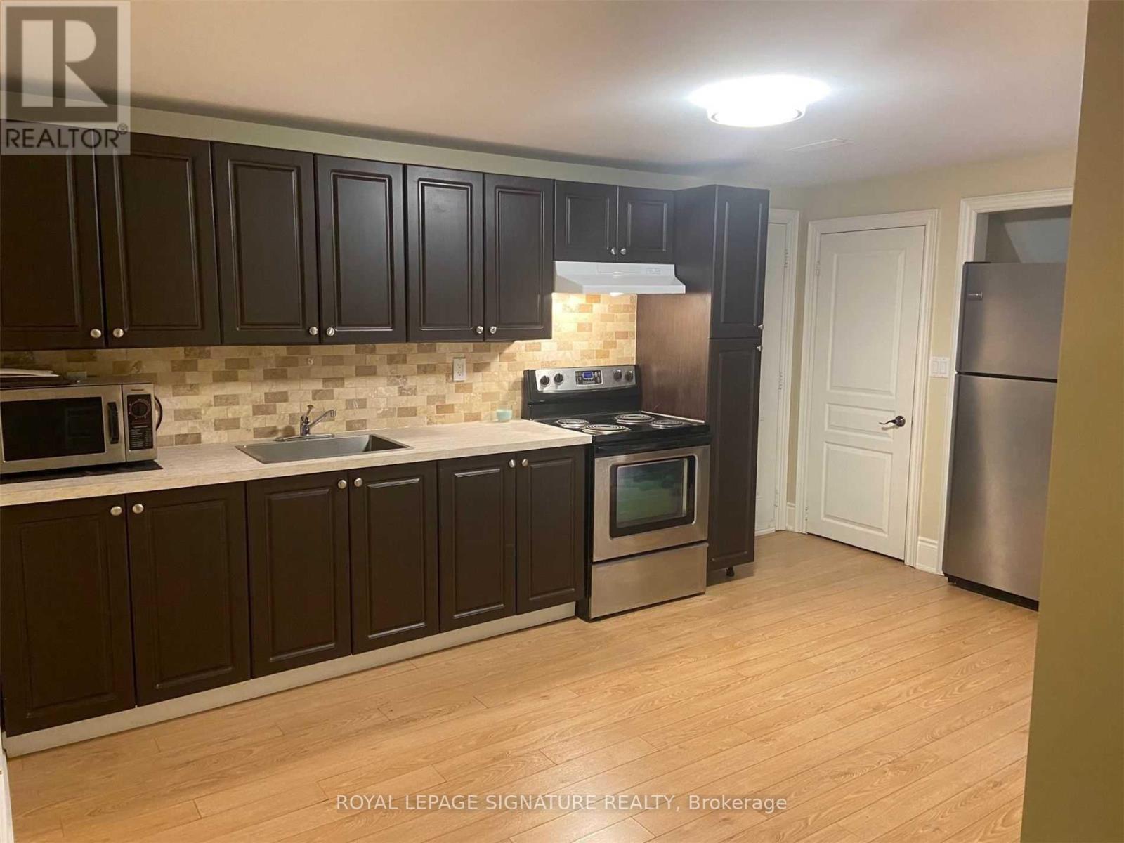 Lower - 41 Kimbermount Drive, Toronto (L'amoreaux), Ontario  M1T 2Y1 - Photo 8 - E13869602