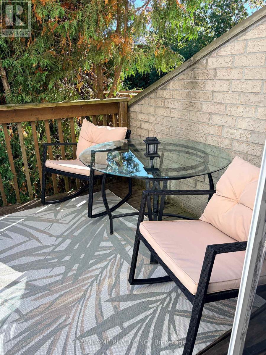 131 Bridlepath Street, Richmond Hill (Rouge Woods), Ontario  L4S 1R9 - Photo 7 - N13869634