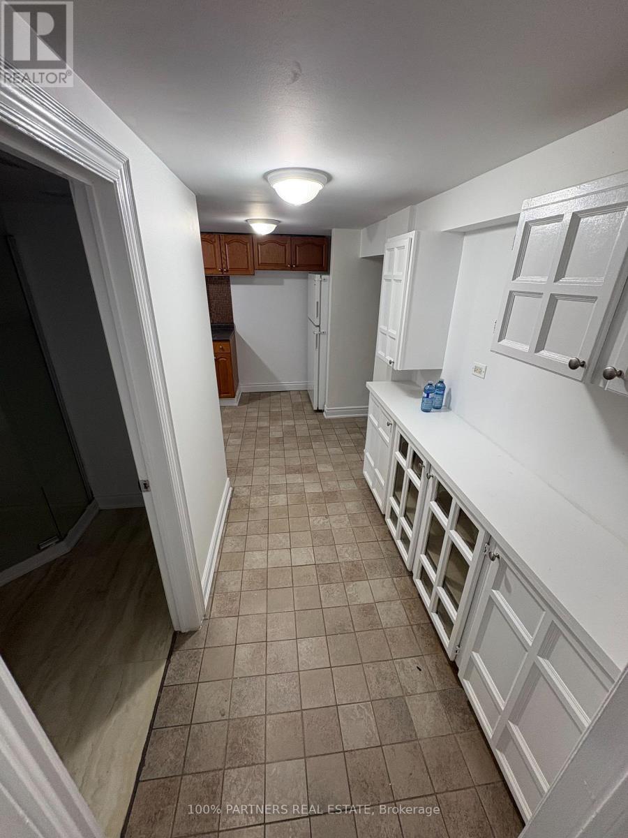 Bsmt - 68 Marlin Court, Newmarket (Bristol-London), Ontario  L3Y 2W8 - Photo 4 - N13869662