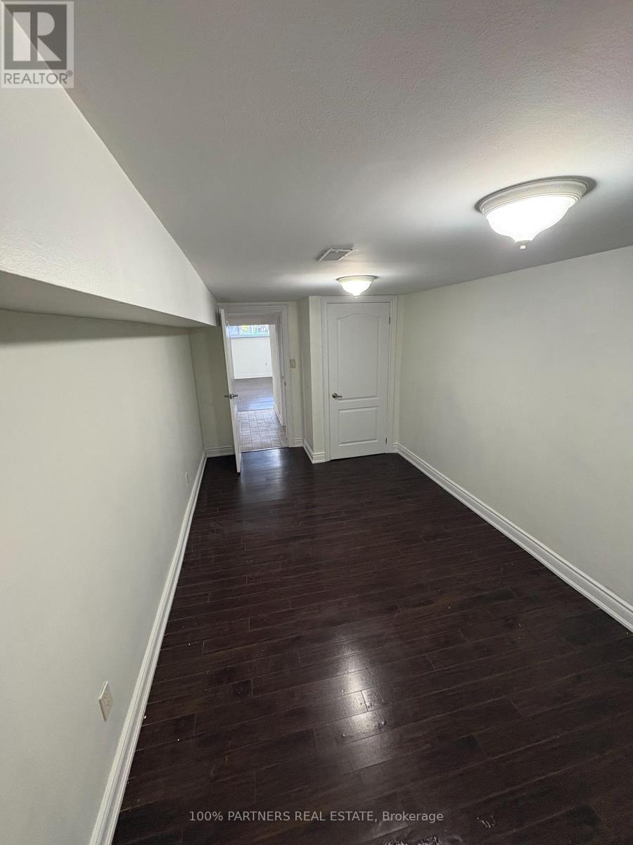 Bsmt - 68 Marlin Court, Newmarket (Bristol-London), Ontario  L3Y 2W8 - Photo 6 - N13869662