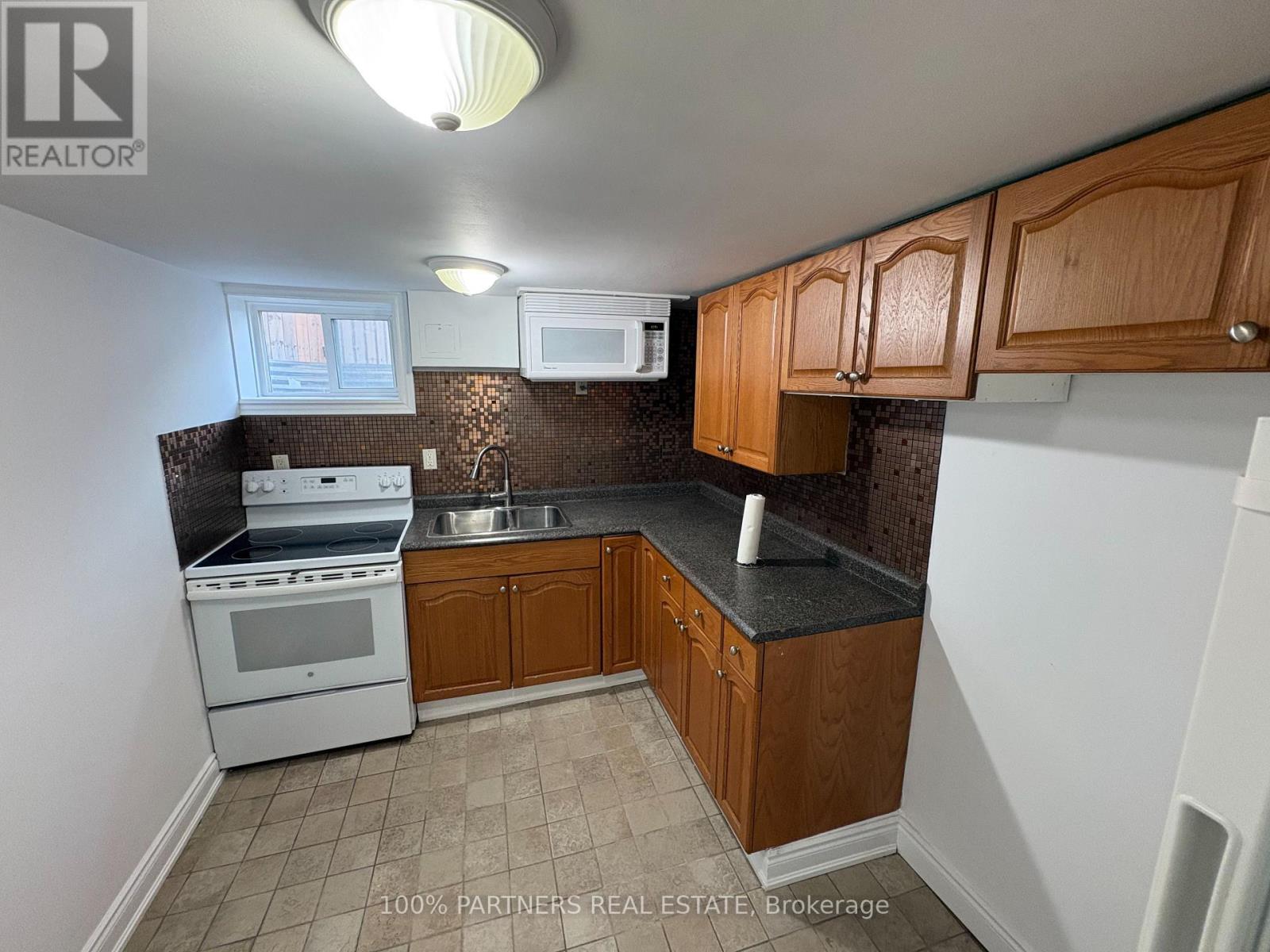Bsmt - 68 Marlin Court, Newmarket (Bristol-London), Ontario  L3Y 2W8 - Photo 7 - N13869662