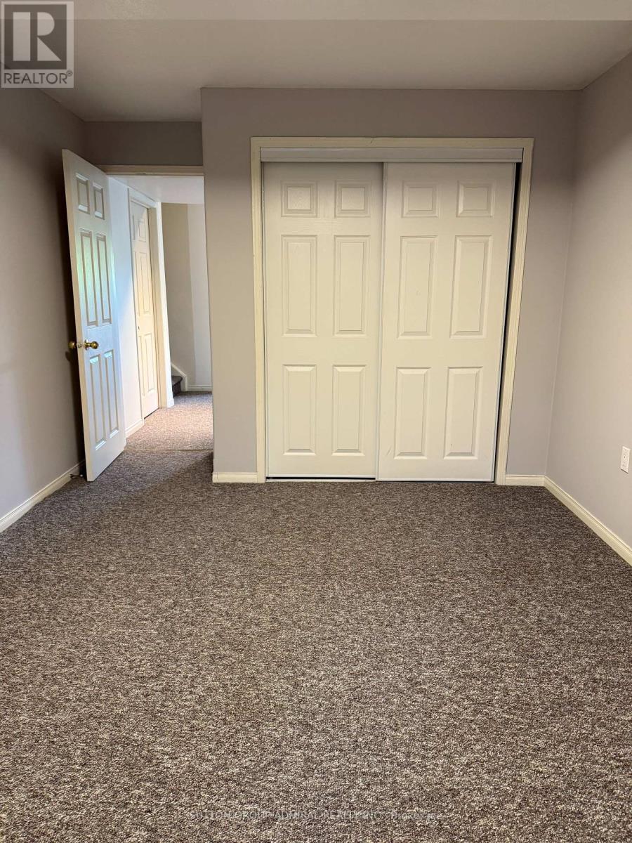 132 Brown Wood Drive, Barrie (Little Lake), Ontario  L4M 6M8 - Photo 12 - S13869626