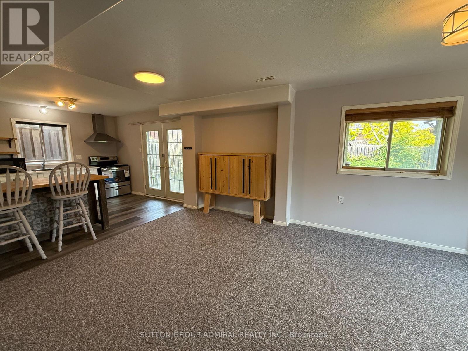 132 Brown Wood Drive, Barrie (Little Lake), Ontario  L4M 6M8 - Photo 6 - S13869626